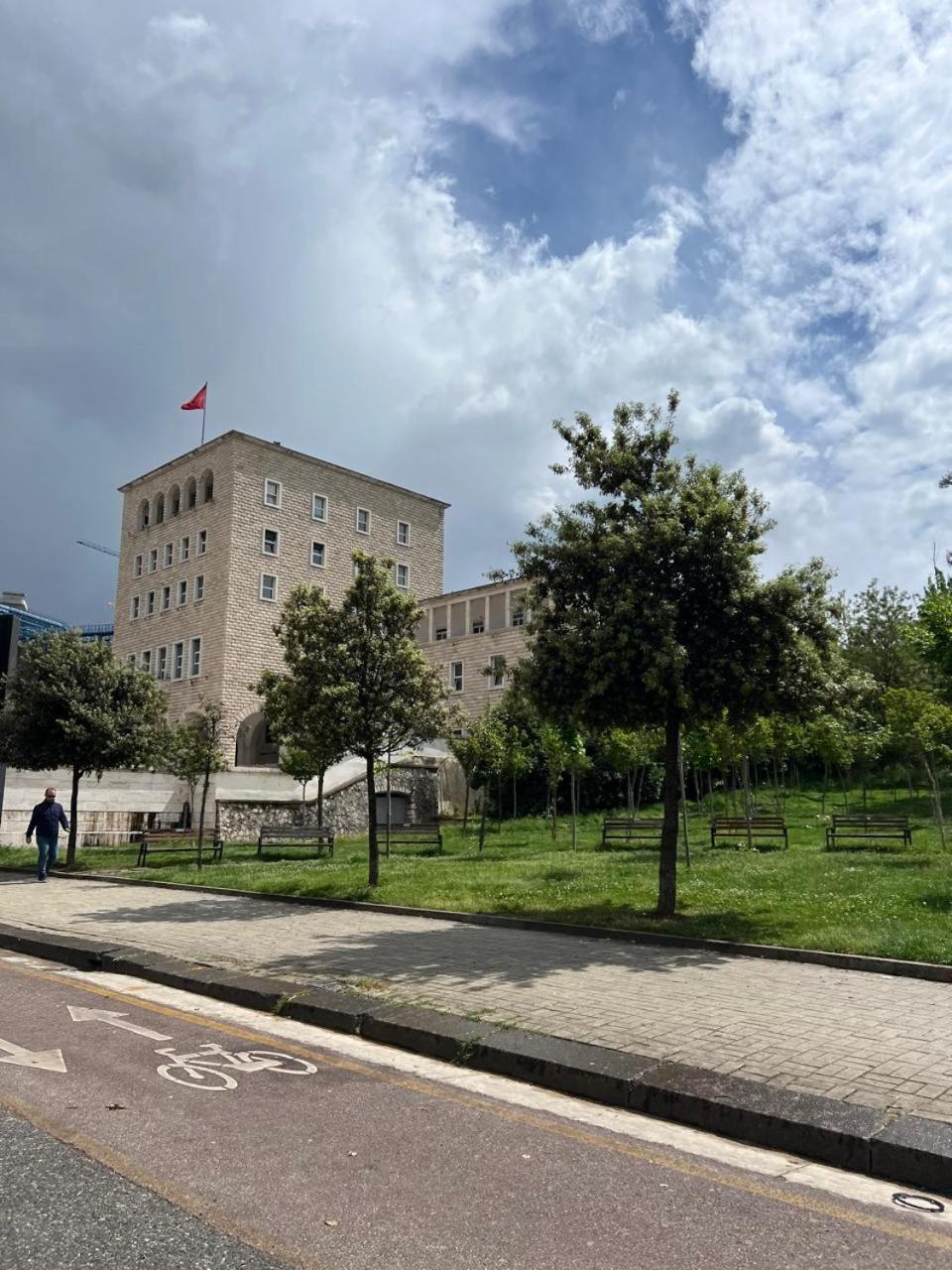 Cozy Flat Near Air Albania Stadium 1 Тирана Екстериор снимка